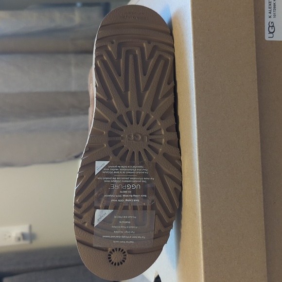 NWT UGG K Alexey II tan boots Sz kids 4 women 5.5 - Picture 8 of 11